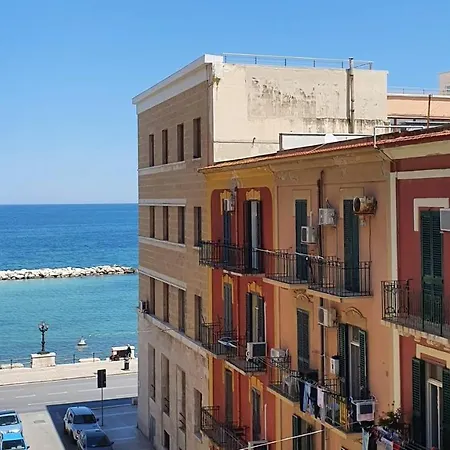 Un Faro Nel Mare - Casa Vacanze Apartment Bari